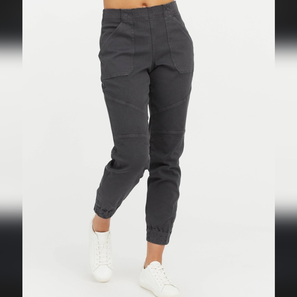 EUC Gray Spanx Stretch Twill Cropped Jogger zippered bottom, Medium